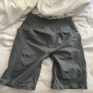 Alphalete amplify biker short